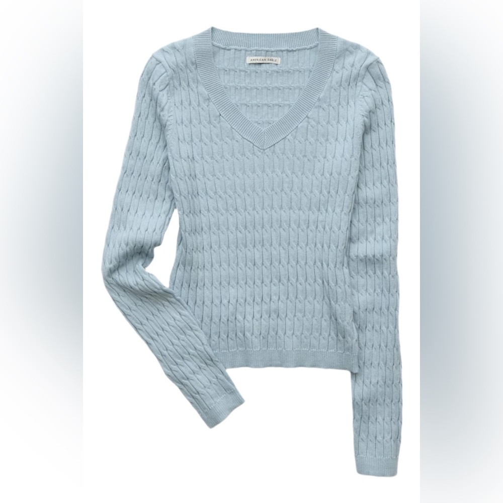 NWT American Eagle Outfitters Fitted Cable Knit V-Neck Sweater
